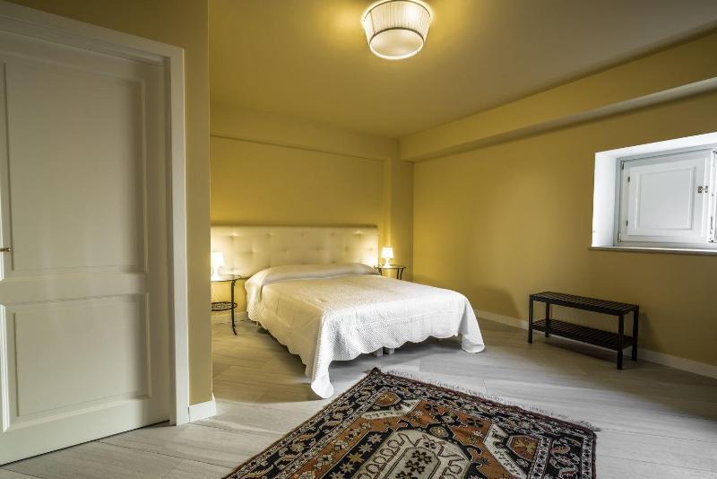 Hotel Residenza Cavour à Acireale Extérieur photo