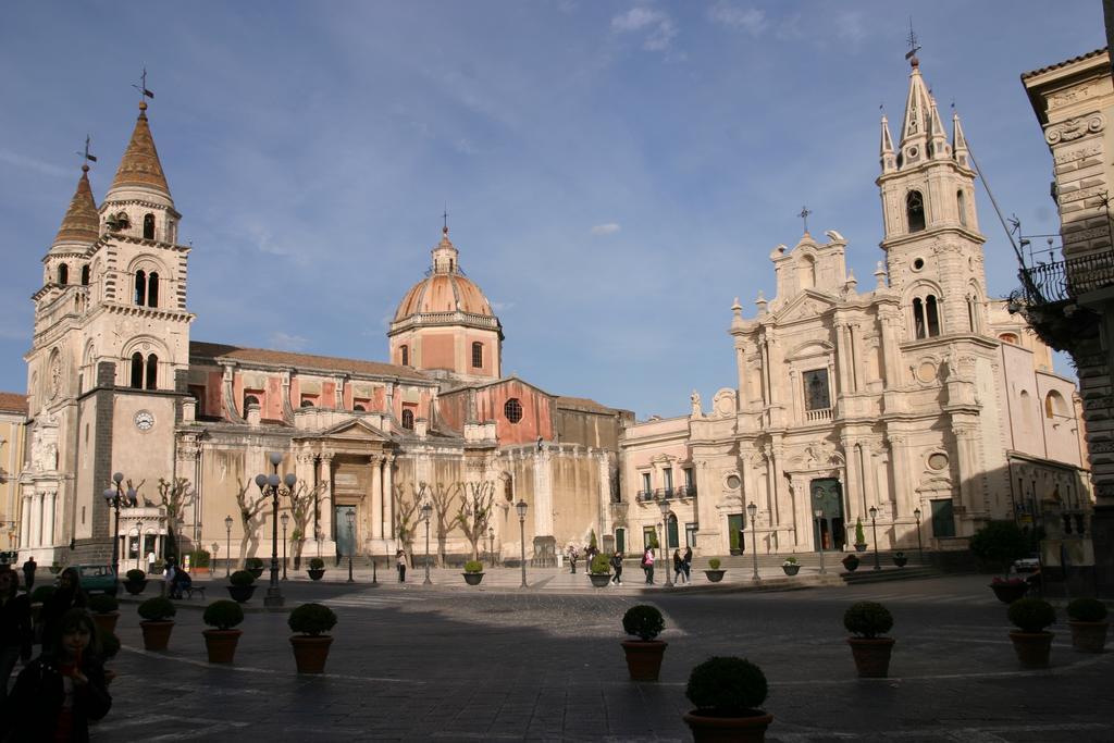 Hotel Residenza Cavour à Acireale Extérieur photo