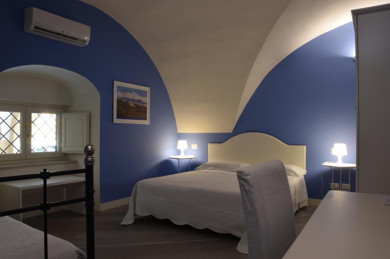 Hotel Residenza Cavour à Acireale Extérieur photo